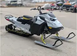 2025 Ski-doo Summit Adr W/ Edge Pkg 154 850 E-tec Powdermax Light Flexedge 2.5" Shot